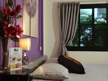 Hostal The Beach Cha Am Guest House