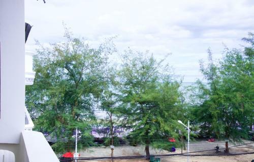 Hostal Golden Guesthouse By The Beach Cha Am