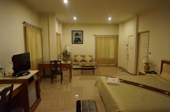 Tonwa Resort Hotel