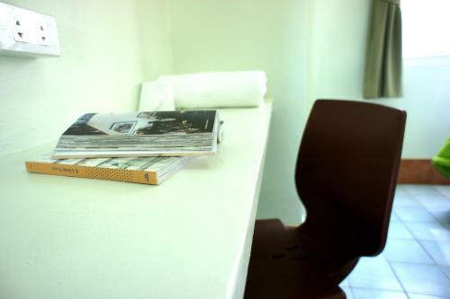 Hostal Roo Poo Guest House