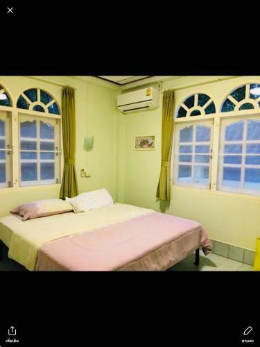 Hostal Roo Poo Guest House