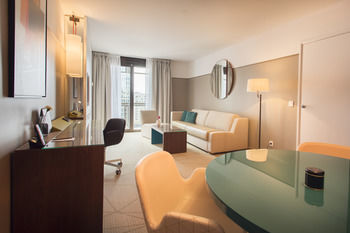 Hotel Fraser Suites Harmonie Paris La Defense