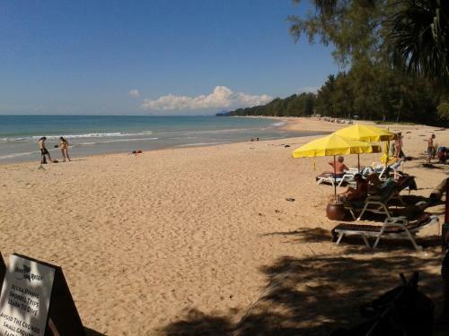 Hotel Lanta Castaway Beach Resort