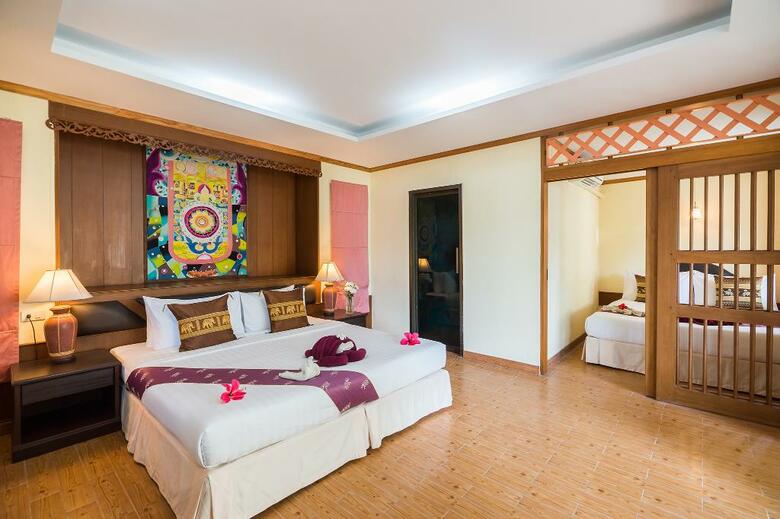 Hotel Kaw Kwang Beach Resort