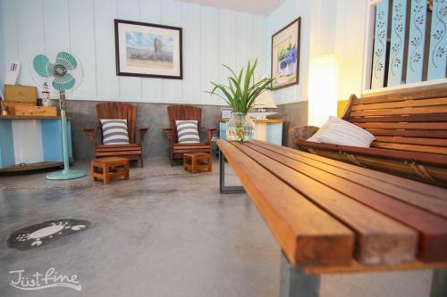 Bed & Breakfast Just Fine Krabi