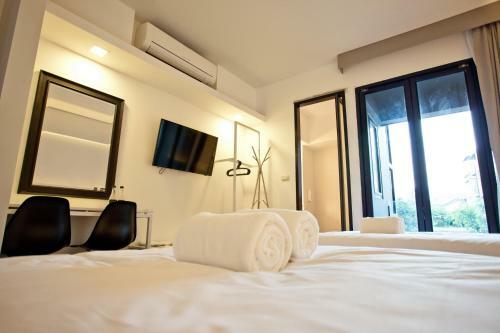 Bed Phrasingh Hotel