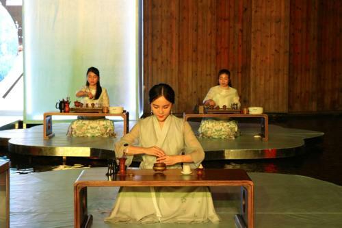 China Community Culture & Art Hotel