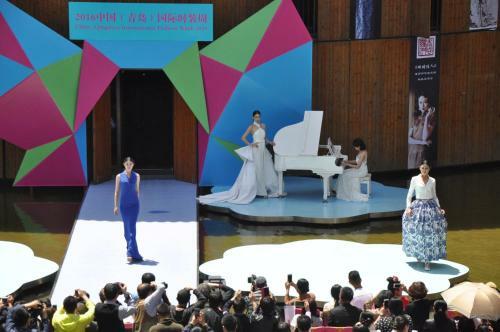 China Community Culture & Art Hotel