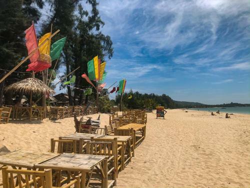 Lanta Palm Beach Resort