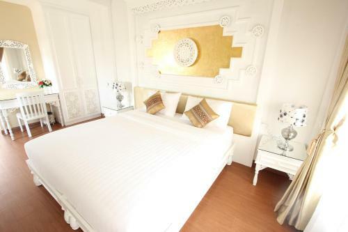 Hotel Ratchiangsaen Flora House