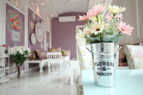 Hotel Ratchiangsaen Flora House