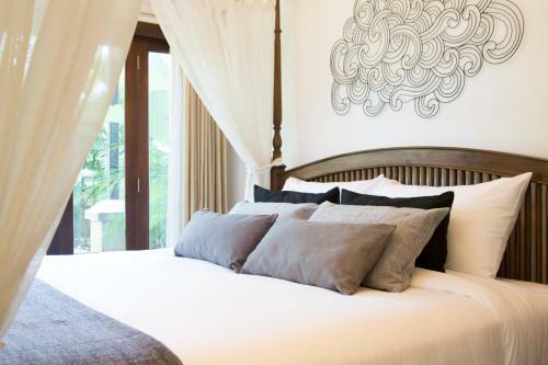 X2 Chiang Mai South Gate Villa