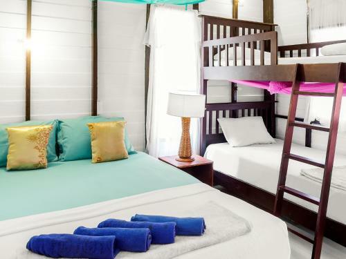 Hotel Leaf House