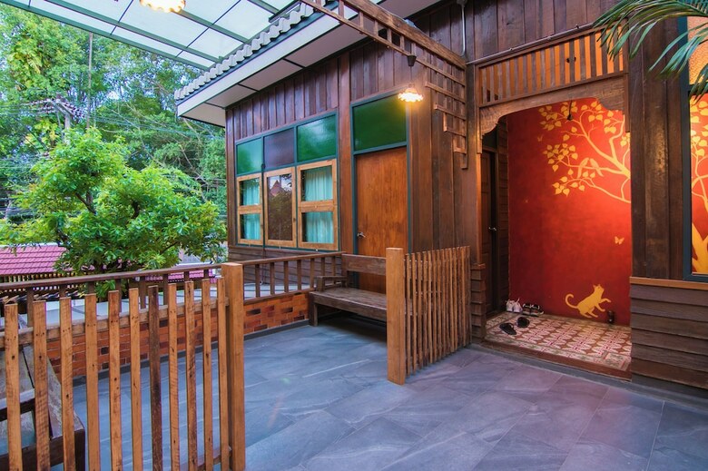 Hostal Pak Chiang Mai