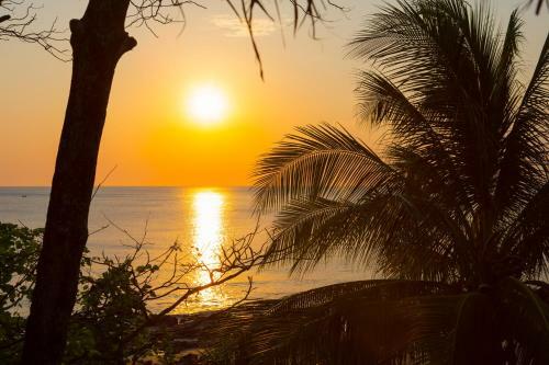 Hotel Lanta Coral Beach Resort