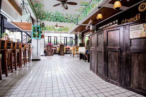 Bed & Breakfast Chedi Home