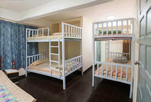 Hostal Dutch Guest House