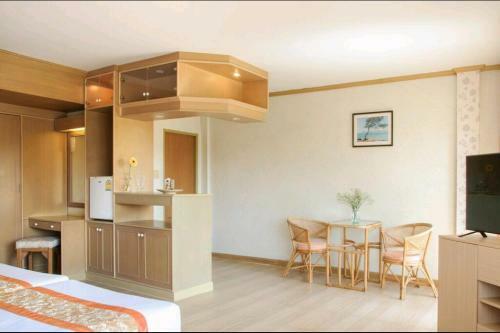 Hotel Takiab Beach Resort