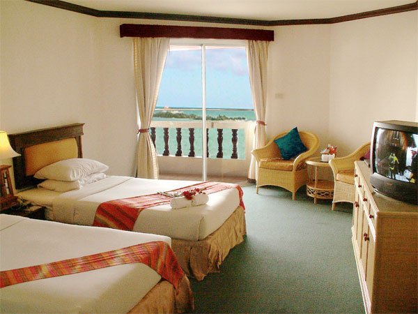 Hotel Jomtien Thani