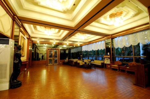 Nan Chao Hotel
