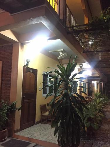 Hostal Baan Bussara