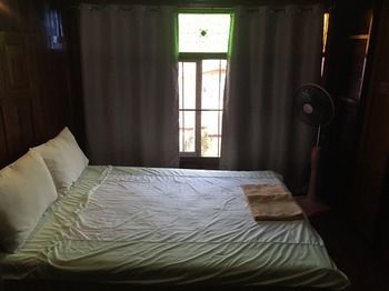 Hostal Baan Are Gong Riverside Homestay