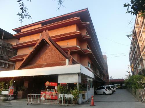 Ayutthaya Thenee Hotel