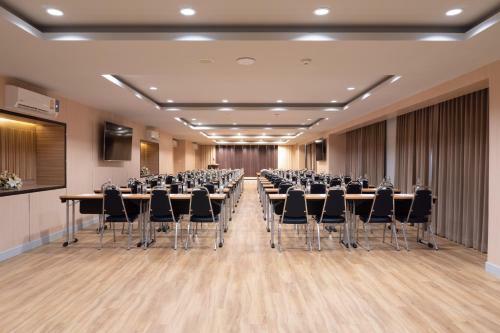 Hotel Recenta Suite Phuket Suanluang