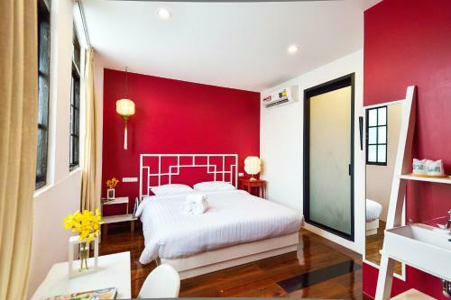 Hostal The Rommanee Classic Guesthouse
