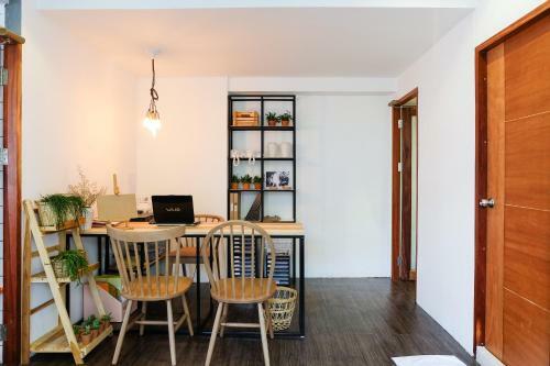 Hostal Ammarapat House