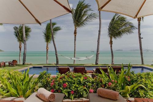 Bangrak Beachfront Villa