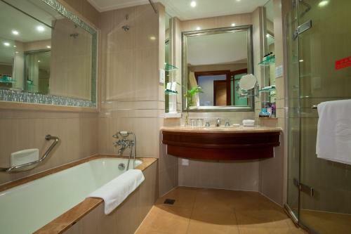 Bao Hong Jinjiang Hotel Sanya