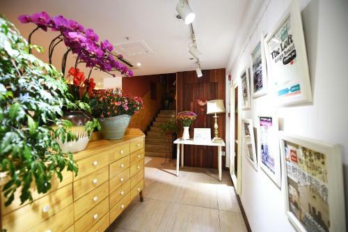 Mingtown Nanjing Road Youth Hostel