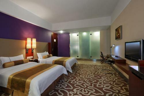 Shenzhen Caa Holy Sun Hotel, Luohu Railway Station