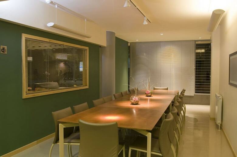 Urbana Class Hotel