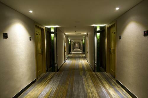 Shenzhen Kaili Hotel, Guomao Shopping Mall