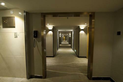 Shenzhen Kaili Hotel, Guomao Shopping Mall
