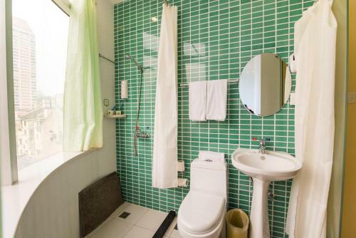 Hotel Hi Inn Liangpin Shanghai Linping Road