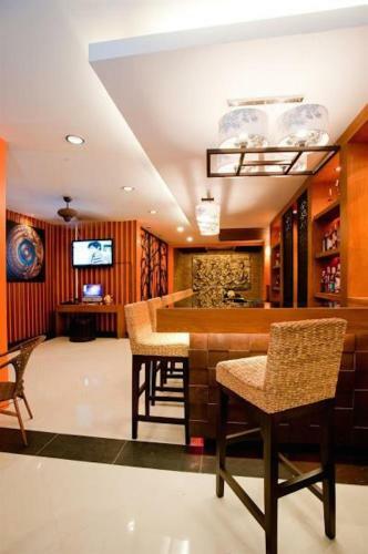 Hotel Deva Suites Patong