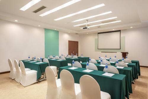Hotel Holiday Inn Express Shanghai Wujiaochang
