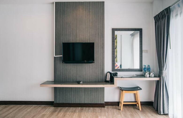 Hotel Studio Patong By Icheck Inn