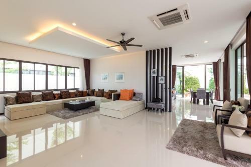 The Regent Private Pool Villa