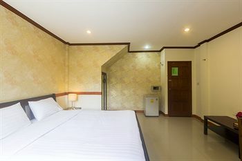Hostal Kamala Beach Residence