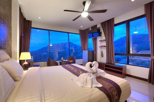 Nb Sunrise Mountain Villa