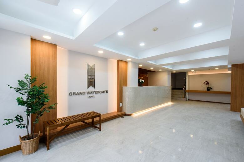 Grand Watergate Hotel