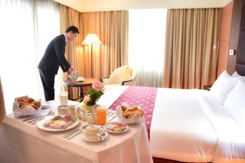 Twin Towers Hotel