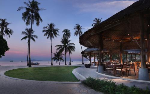Hotel Phi Phi Island Village Beach Resort