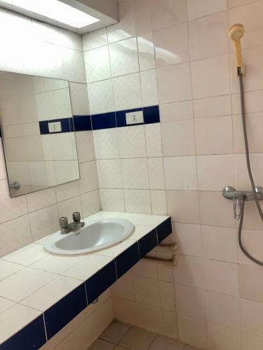 Hostal Bangkok Condotel