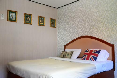 Hostal Bangkok Condotel