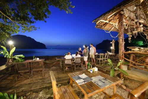 Hotel Phi Phi Sunset Bay Resort